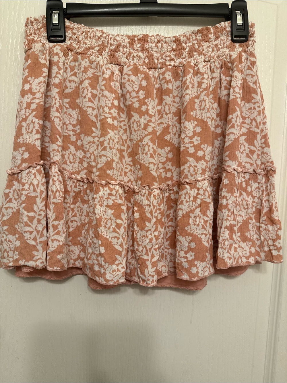 Pink Lily Boutique Floral Tiered Mini Skirt XL Pink White Ruffle Hem Boho
